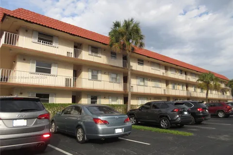 700 SE 6th Ave # 111, Deerfield Beach FL 33441