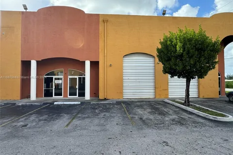 2954 W 84th St # 113, Hialeah FL 33018