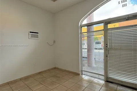 2954 W 84th St # 113, Hialeah FL 33018