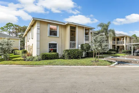 744 Landover # 101, Naples FL 34104