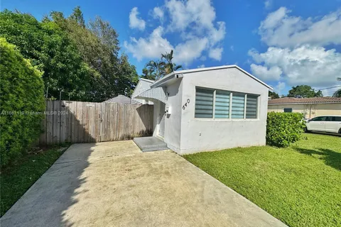 640 SW 6th St, Hallandale Beach FL 33009