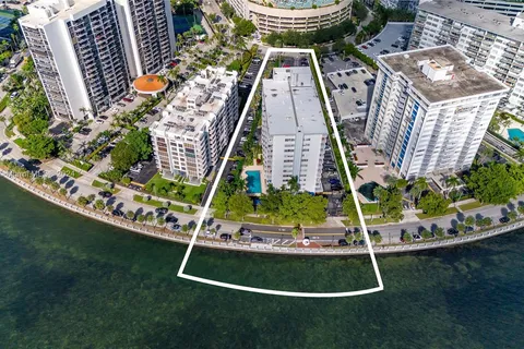 1430 Brickell Bay Dr # 403, Miami FL 33131