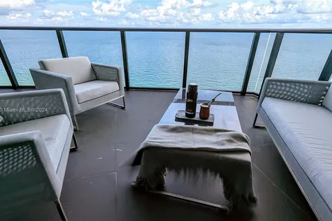 18555 Collins Ave # 3005, Sunny Isles Beach FL 33160