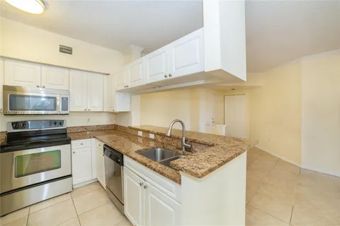 17150 N Bay Rd # 2110, Sunny Isles Beach FL 33160