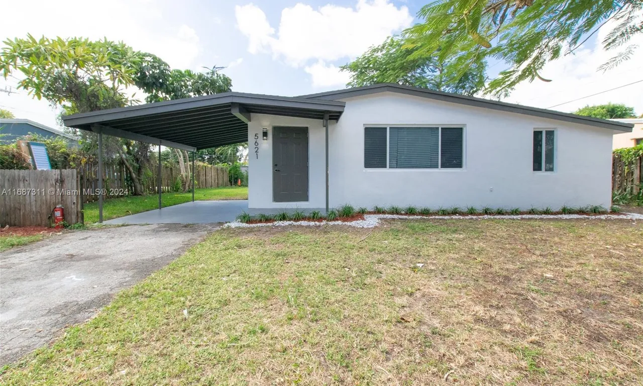 5621 NE 9th Ave, Oakland Park FL 33334