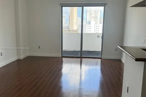 36 NW 6th Ave # 6, Miami FL 33128