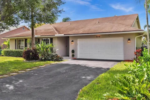 5316 NW 98th Way, Coral Springs FL 33076