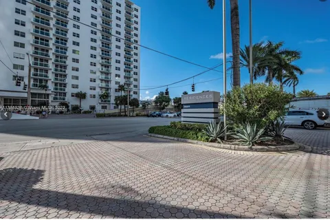 3000 S Ocean Dr # 916, Hollywood FL 33019