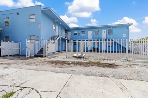 1190 NW 67th St, Miami FL 33150