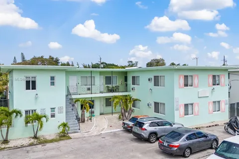 521 NE 82nd Ter, Miami FL 33138