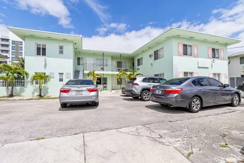 521 NE 82nd Ter, Miami FL 33138