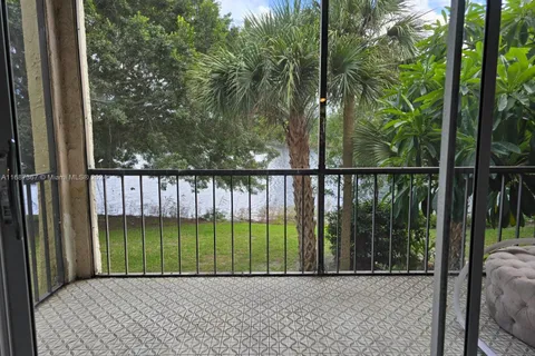 3300 Spanish Moss Ter # 210, Lauderhill FL 33319