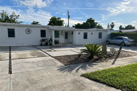 11320 SW 42nd Ter, Miami FL 33165