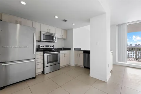 910 West Ave # 1006, Miami Beach FL 33139