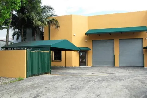 2275 W 77th St, Hialeah FL 33016