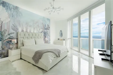 16001 Collins Ave # 1906, Sunny Isles Beach FL 33160