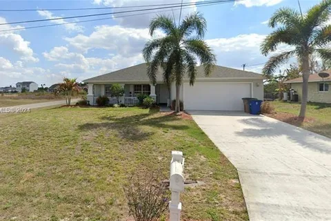 2901 25TH ST SW, Lehigh Acres FL 33976