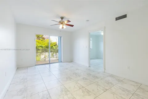 1060 NW 7th St # 101, Miami FL 33136