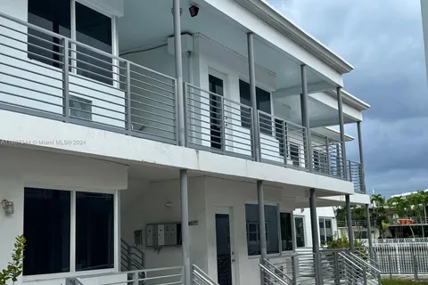 8025 Crespi Blvd, Miami Beach FL 33141