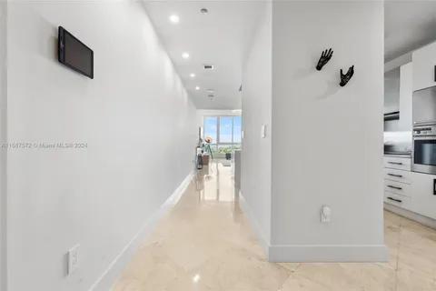 100 S Pointe Dr # 1603, Miami Beach FL 33139