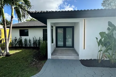 3335 SW 65th Ave, Miami FL 33155