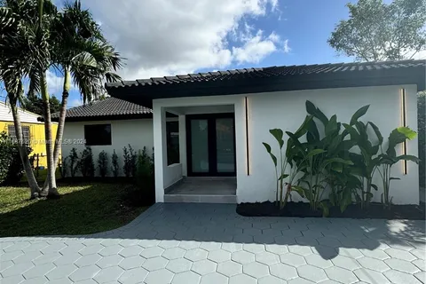 3335 SW 65th Ave, Miami FL 33155