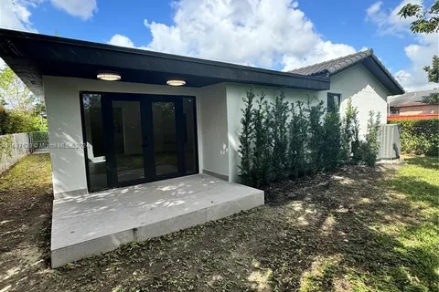 3335 SW 65th Ave, Miami FL 33155