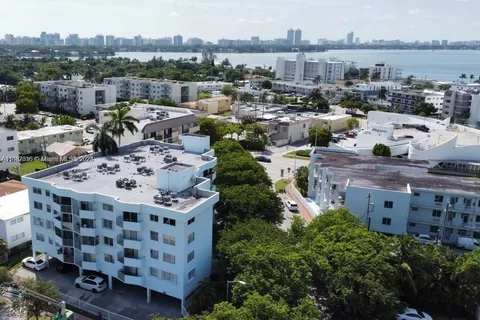 1990 Marseille Dr # 206, Miami Beach FL 33141