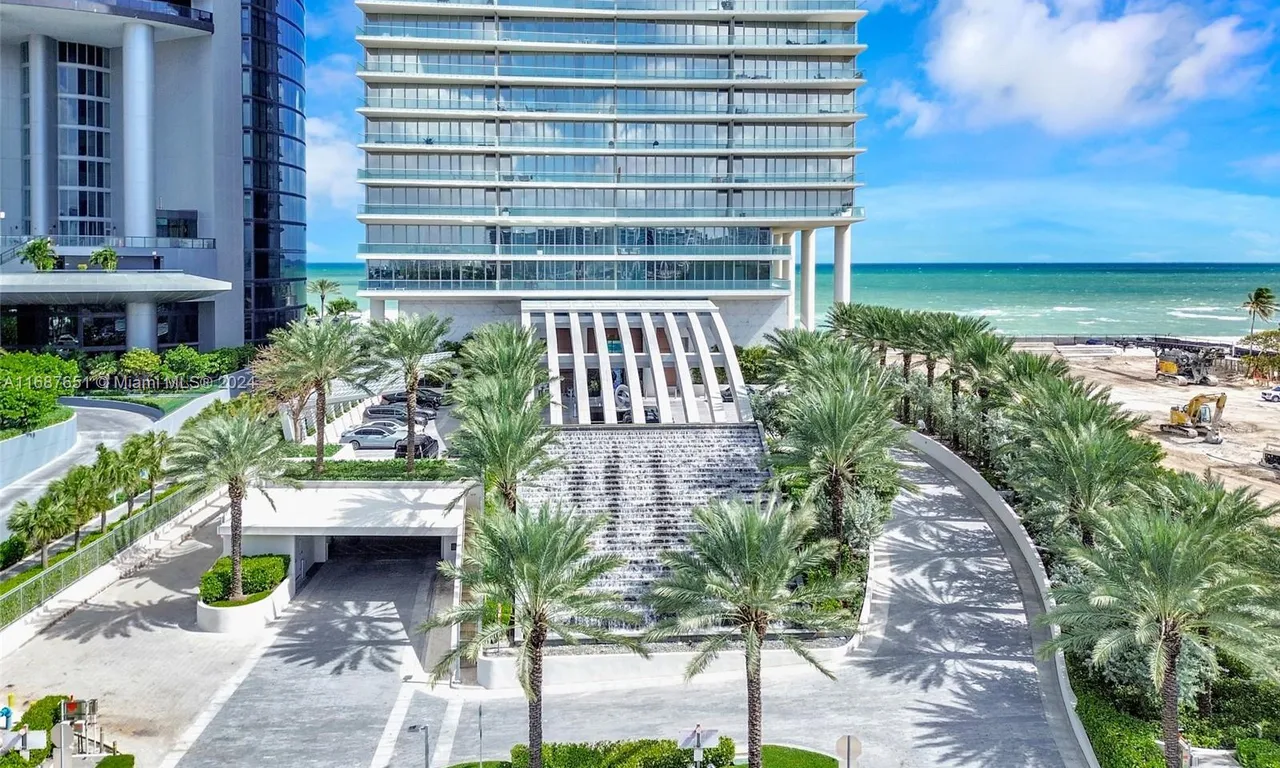 18501 Collins Ave, Sunny Isles Beach FL 33160