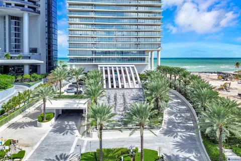 18501 Collins Ave, Sunny Isles Beach FL 33160