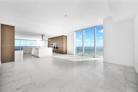 18501 Collins Ave, Sunny Isles Beach FL 33160