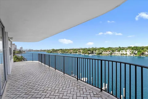 5660 E Collins Ave # 5E, Miami Beach FL 33140