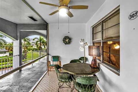 541 Blue Heron Dr # 307, Hallandale Beach FL 33009