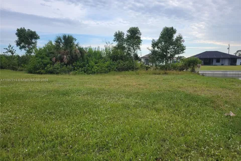 722 NE 12th Street, Cape Coral FL 33909