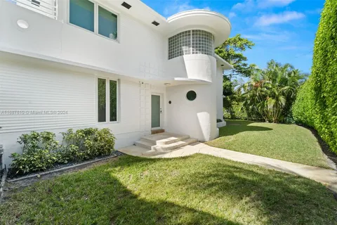 4580 Post Ave, Miami Beach FL 33140