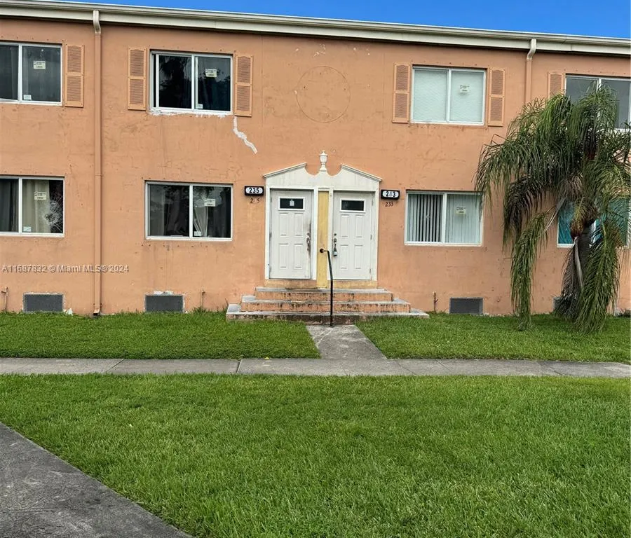 233 NW 84th Ter # 233, Miami FL 33150
