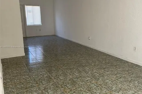 233 NW 84th Ter # 233, Miami FL 33150