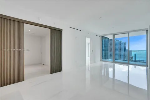 300 Biscayne Blvd Way # 2105, Miami FL 33131