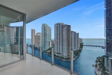 300 Biscayne Blvd Way # 2105, Miami FL 33131