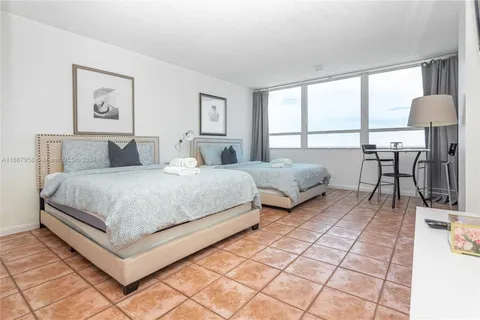 5445 Collins Ave # 1701, Miami Beach FL 33140