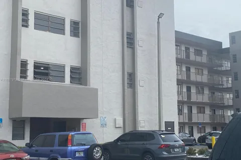 9911 W Okeechobee Rd # 404, Hialeah Gardens FL 33016