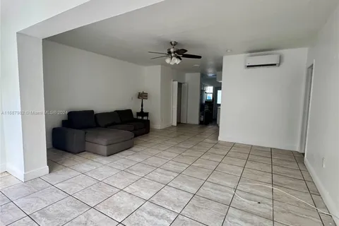 2120 Biarritz Dr # 3, Miami Beach FL 33141