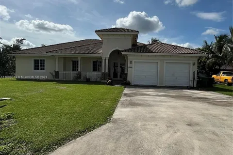 20494 SW 325th St, Homestead FL 33030