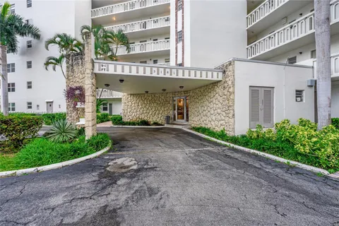 3181 S Ocean Dr # 508, Hallandale Beach FL 33009