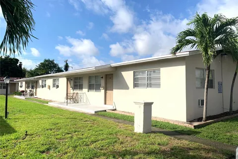 2220 Pierce St # 9, Hollywood FL 33020