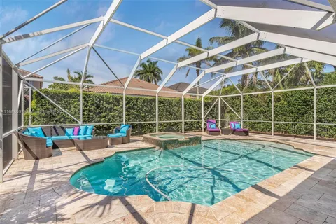 831 Sunflower Cir, Weston FL 33327