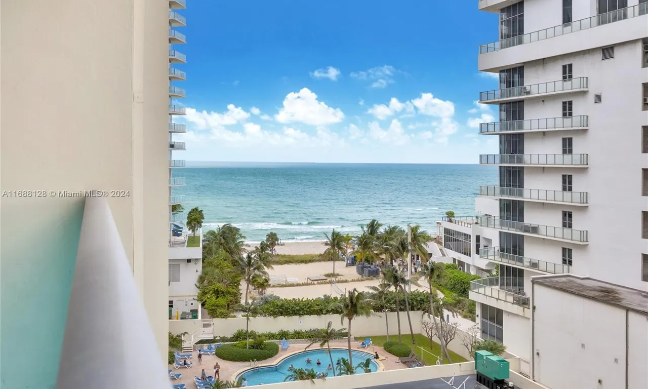 4001 S Ocean Dr # 8D, Hollywood FL 33019