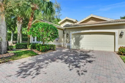 8303 Playa Del Sur Blvd, Lake Worth FL 33467