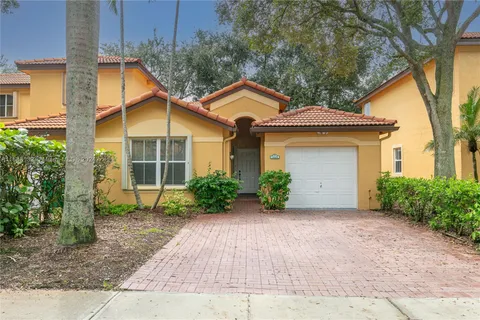 14028 S Forest Oak Cir, Davie FL 33325