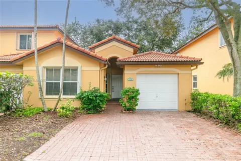 14028 S Forest Oak Cir, Davie FL 33325